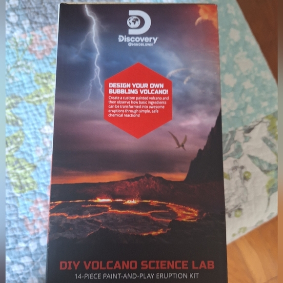 Discovery Volcano Science Lab Kit - Picture 7 of 12